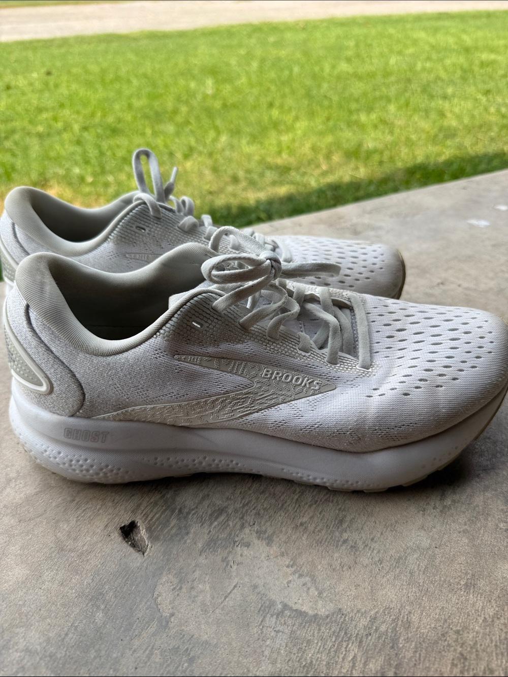 Brooks Women's Ghost Running Shoes - White
